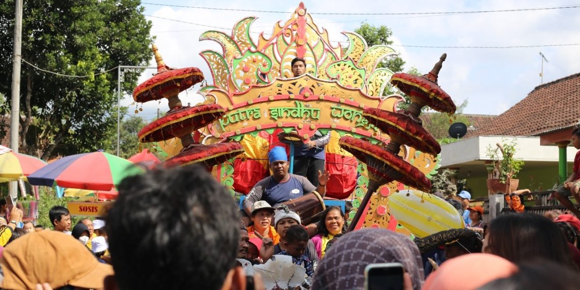 Gandeng Karang Taruna, Mahasiswa KKNT FIA Gelar Permanu Culture Festival